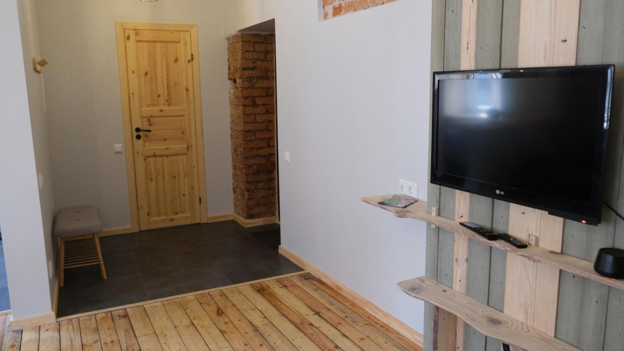 Historic Apartment With Wooden Floors In The Hearth Of Old-Town Riga Exterior photo